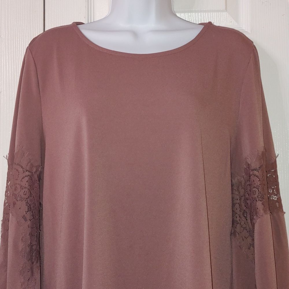 Adrianna Papell mauve long sleeve lace embellished bell sleeve blouse Sz XL - Picture 3 of 7